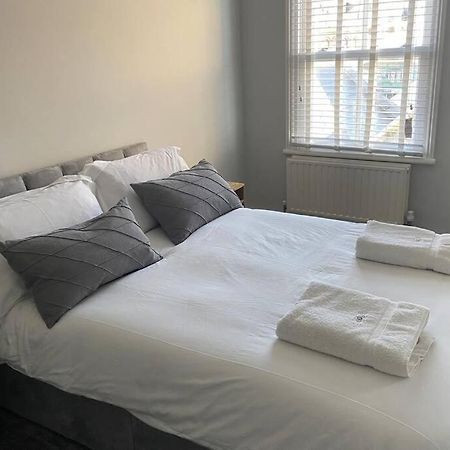 Beachside Apartment In The Centre Of Town New Quay Екстериор снимка