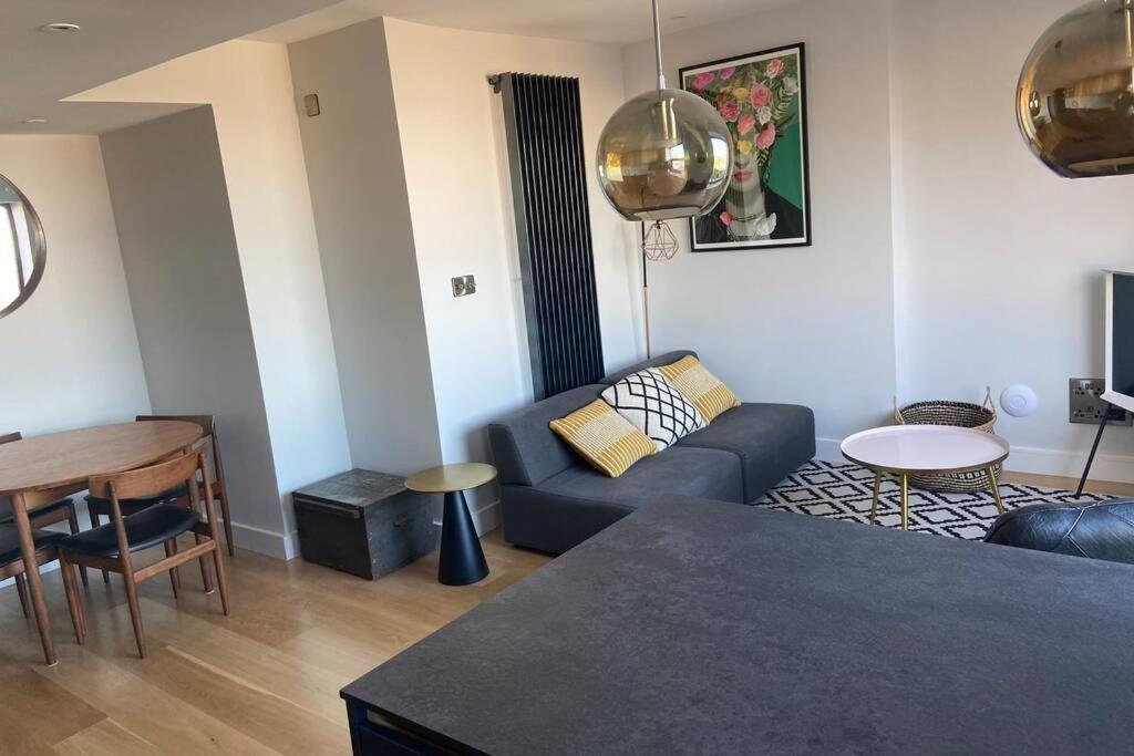 Beachside Apartment In The Centre Of Town New Quay Екстериор снимка